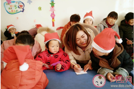 2019幼儿园圣诞节亲子活动简讯 幼儿园圣诞节主题活动简报美篇