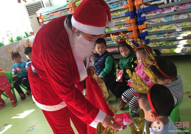 幼儿园圣诞节狂欢活动报道美篇 2019幼儿园圣诞节活动通讯稿