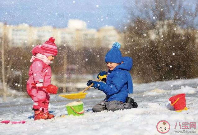 宝宝冬季运动有什么好处 冬季适合带孩子做什么运动
