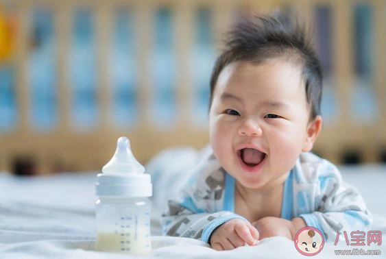 宝宝不爱喝奶了是厌奶了吗 宝宝不愿意喝奶怎么办