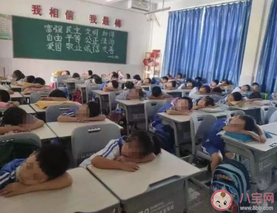 学校强制午托学生趴着睡觉是怎么回事 趴着睡觉对身体有什么影响
