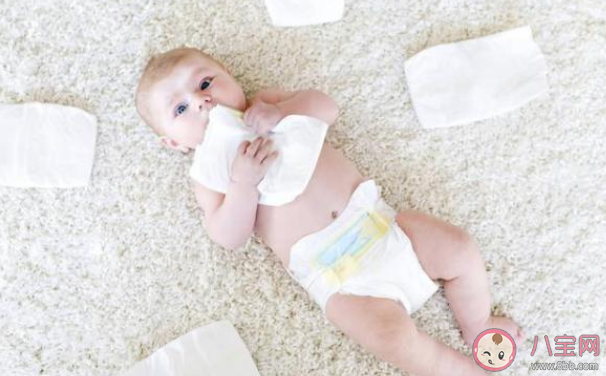 新生儿一天用多少纸尿裤 宝宝纸尿了裤多久换一次比较好