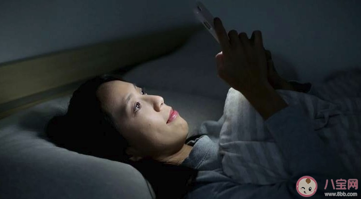 过多睡眠不利于当前健康调整是怎么回事 睡太多对 身体有什么影响
