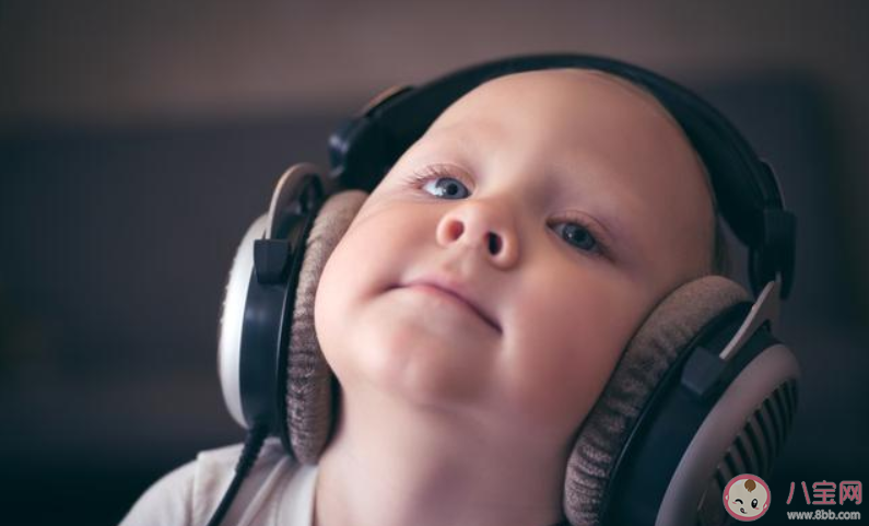 哪些行为会损伤宝宝听力 孩子听力出现哪些问题要及时就医