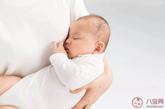 怎么保证孩子睡觉的安全 宝宝睡眠安全指南