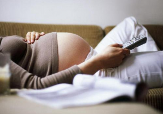 孕妇晚上几点睡觉比好 孕妇熬夜对胎儿造成的伤害有哪些