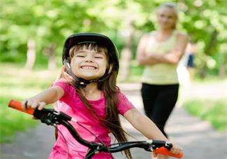 宝宝几岁学自行车比较好 教孩子学自行车要注意什么