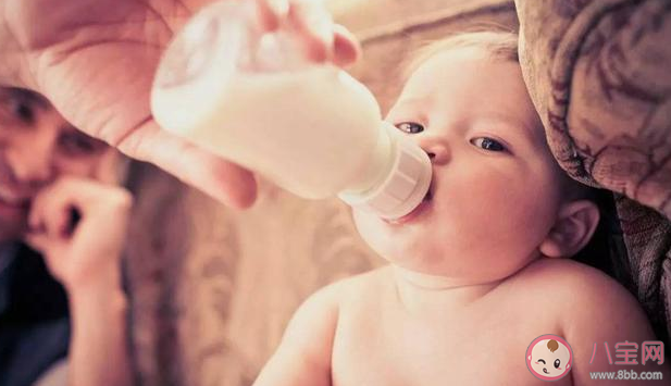 宝宝晚上吃几次夜奶才合理 夜奶是指哪个时间段