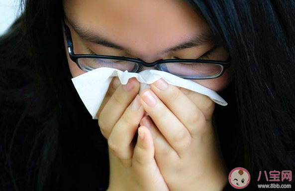 黄鼻涕和清鼻涕有什么区别 感冒流鼻涕怎么办