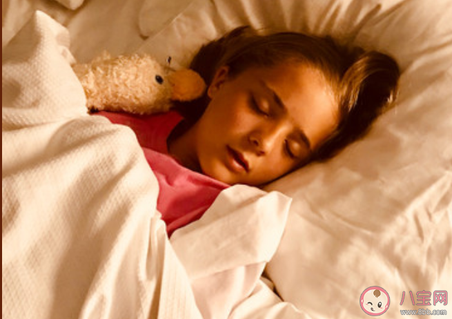 孩子睡觉有什么表现是缺乏安全感 哪些睡觉行为是孩子缺乏安全感