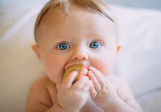 宝宝不小心吞食异物怎么办 预防宝宝吞食异物方法