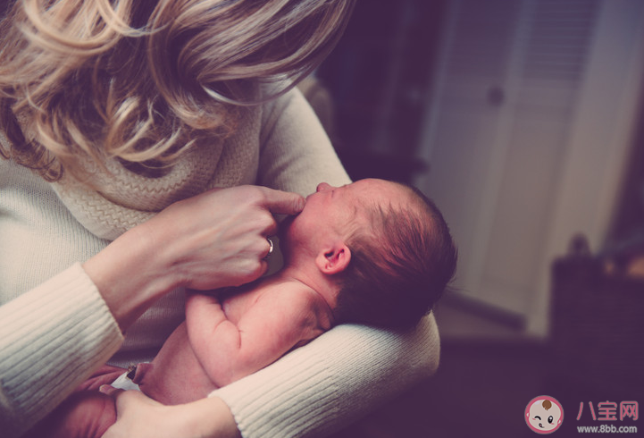 母乳质量差对宝宝有什么影响 怎么看母乳质量好不好