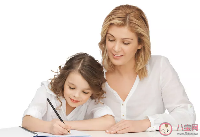 为什么家长陪写作业学习习惯变差了 辅导孩子写作业怎么才有效