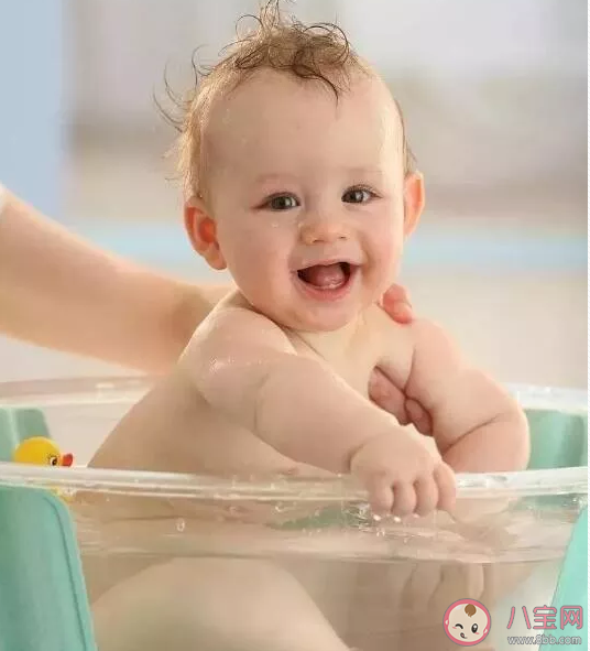婴儿护肤要分季节吗 宝宝护肤品无味是最安全的吗