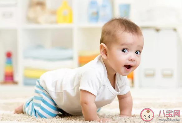 宝宝为什么比同龄小朋友爬的晚 宝宝不会爬行会影响以后学走路吗
