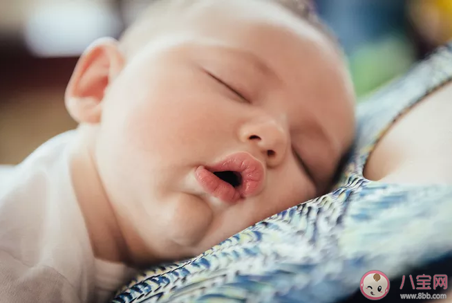 宝宝玩的越累就越容易睡吗 宝宝玩累了就睡好不好