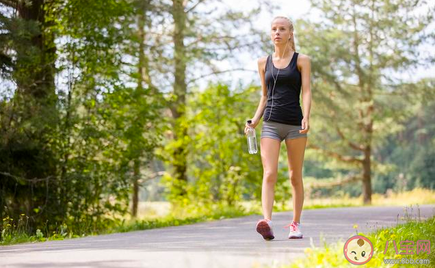 快走运动对身体有什么好处 快步走的正确方法是什么