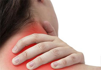 脖子右侧筋一抽一抽的疼是什么原因 脖子右侧筋疼如何缓解
