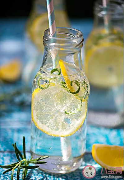柠檬水|喝柠檬水可以美白吗 柠檬水什么时候喝好