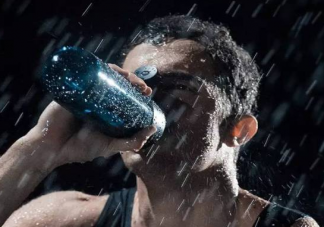 减肥期间喝水量多少合适 减肥期间要多喝水吗