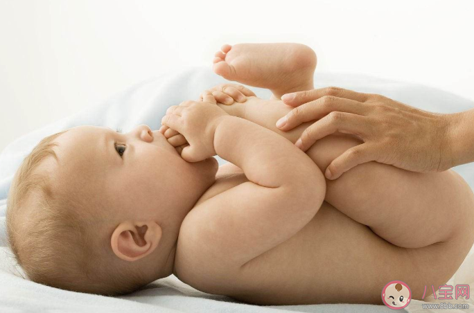 孩子腹泻脱水喝什么补水 宝宝发生腹泻父母要怎么做