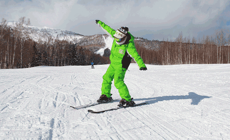 滑雪场禁止朋友教滑雪|滑雪场禁止朋友教滑雪怎么回事 滑雪初学者的入门技巧