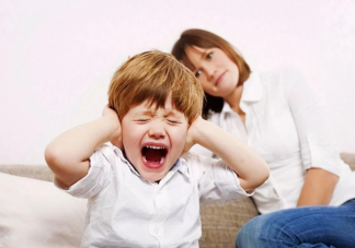 父母能容忍孩子闹脾气的底线是什么 孩子闹脾气应该怎么办