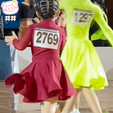 mini辣目洋子为什么火了 mini辣目洋子跳舞gif表情包