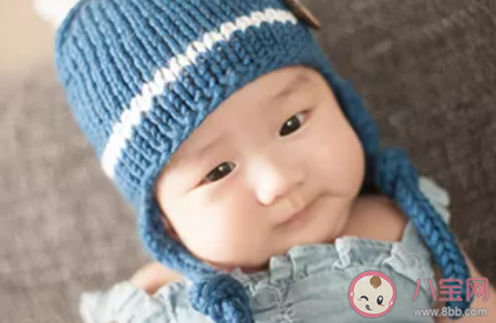 冬季出门怎么给宝宝戴帽子 如何挑选合适的帽子