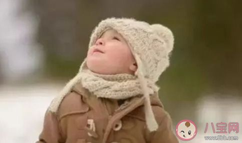 冬季出门怎么给宝宝戴帽子 如何挑选合适的帽子
