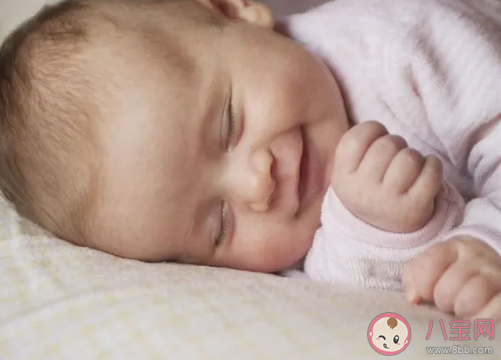 两岁的宝宝睡觉晚影响发育吗 婴儿10点睡觉是不是太晚了