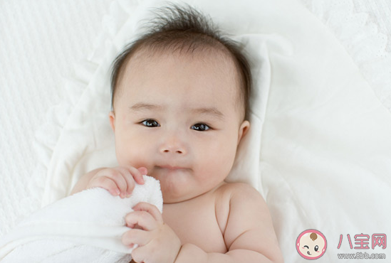 宝宝长期使用激素面霜会有什么危害 家长如何给宝宝选择婴儿霜