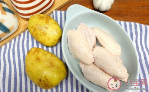 爆香孜然鸡翅土豆条|爆香孜然鸡翅土豆条怎么做 鸡翅做法食谱介绍