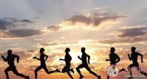 女生长期跑步身体会有哪些变化 女生长期跑步的好处