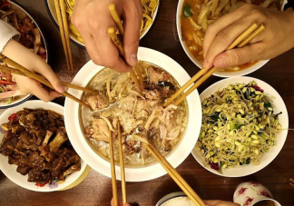 平时家里用的筷子多久换一次比较好 选择哪种筷子不发霉