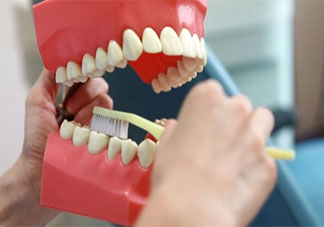 牙缝清洁到底有多重要 如何清洁牙缝