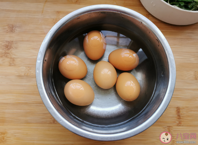 头天煮的带壳鸡蛋第二天能吃吗 带壳的熟鸡蛋能放几天