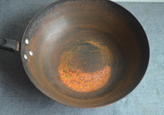 生锈的铁锅还能用吗 使用生锈的铁锅炒菜对身体会有哪些影响