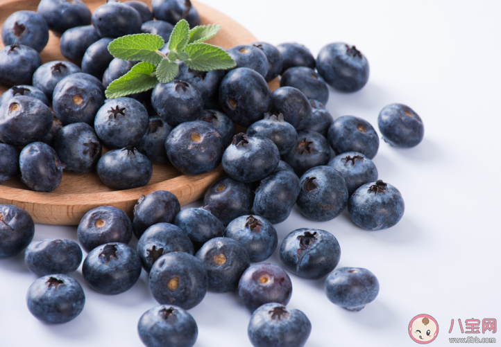 蓝莓有点软是变质了吗 怎么挑到新鲜又好吃的蓝莓