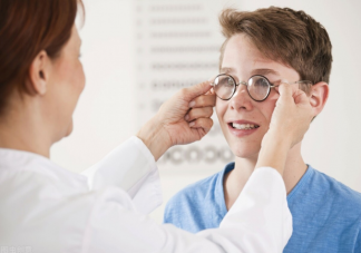 近视度数不断增加或致盲是真的吗 近视带来4种可怕的继发病