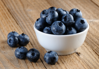 蓝莓有点软是变质了吗 怎么挑到新鲜又好吃的蓝莓