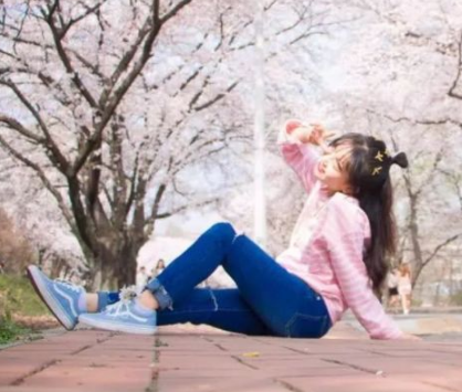 春天樱花季必学的拍照技巧 赏樱花拍照姿势推荐