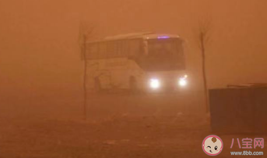 沙尘暴天气开车注意事项 沙尘天气如何安全开车