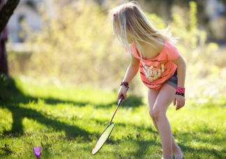怎么培养孩子打羽毛球的兴趣 孩子打羽毛球有什么好处