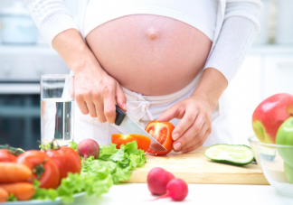 孕期怎么吃生一个皮肤白嫩的漂亮宝宝 孕期1-10月怎么吃比较好