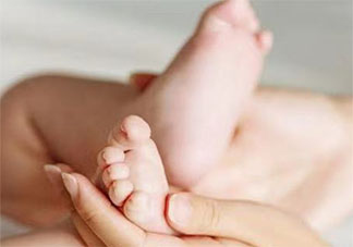西班牙诞生世界首个带新冠抗体婴儿是怎么回事 新生儿为什么会带有新冠抗体