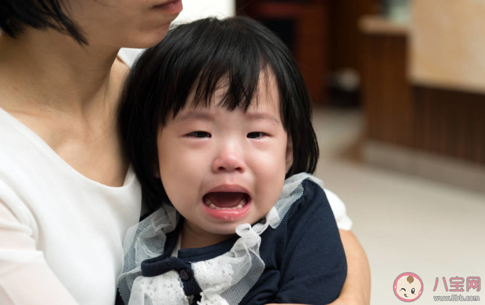 当孩子难受哭泣应该怎么做 怎么和孩子真正共情