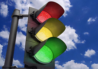 新国标红绿灯标准有什么变化 新国标红绿灯的通行规则图解