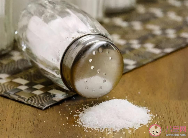 宝宝盐|宝宝盐和普通的盐有什么区别 宝宝开始吃盐每天吃多少盐合适