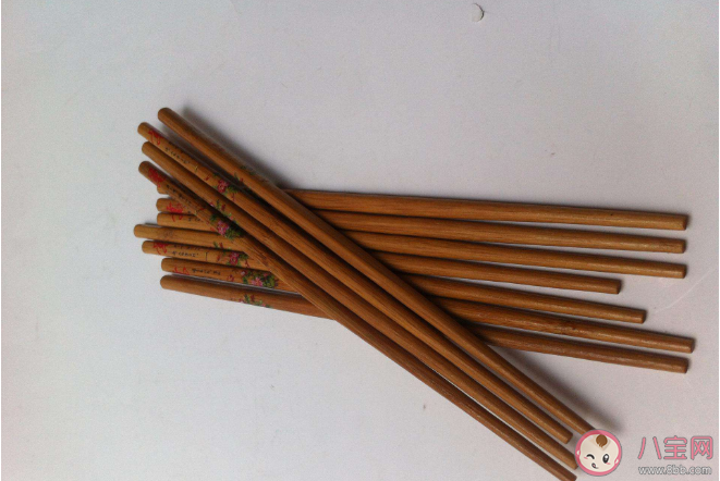 木制竹制筷子|家里使用的木制或竹制筷子最好怎么消毒清洁 蚂蚁庄园5月7日每日一题答案